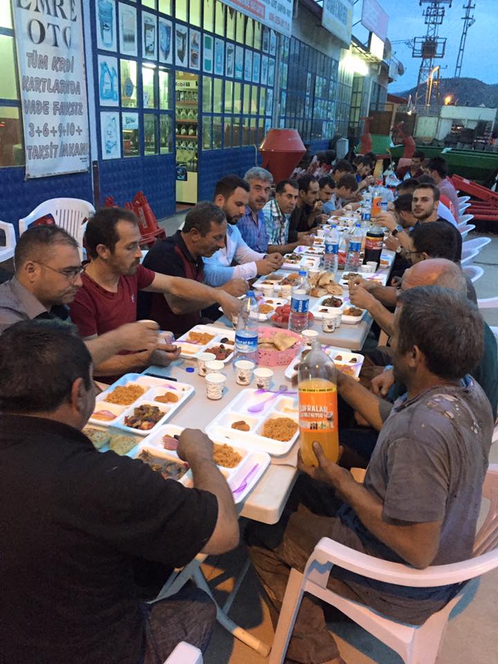 Örnek Davranış… Sanayi esnafı iftarda buluştu.