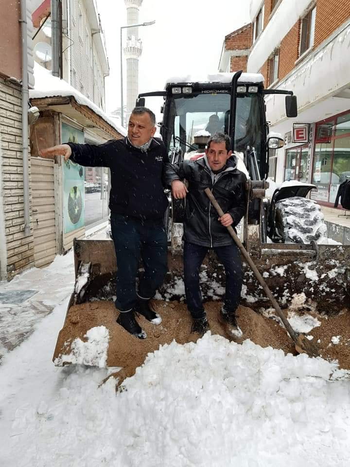 Cuma günü okullar tatil olacak mı?