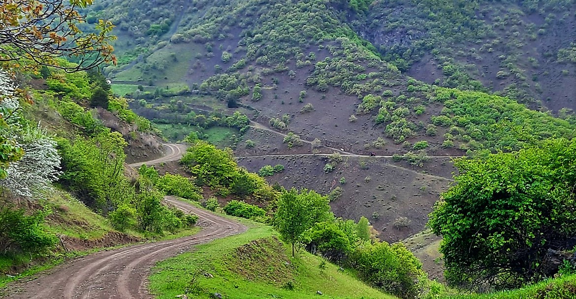 Doğanın Kucakladığı, Komşuluk Bağlarıyla Dolu Bir Cennet