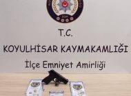 Koyulhisar Emniyeti, Ruhsatsız Tabanca Yakaladı.