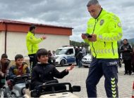 Koyulhisar’da Trafik Haftası Etkinlikleri Öğrencilere Trafik Kurallarını Öğretti