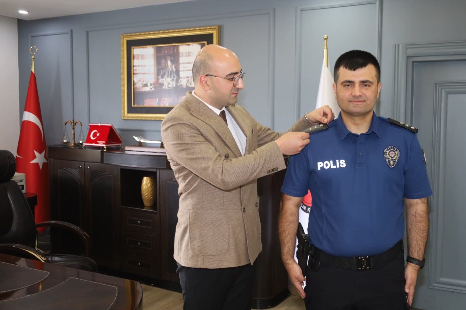 Koyulhisar’da Gurur Günü: İlçe Emniyet Amiri Sedat Akkaya Başkomiserliğe Terfi Etti