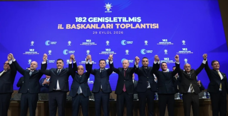 Dokuz belediye başkanı AKP’ye katıldı