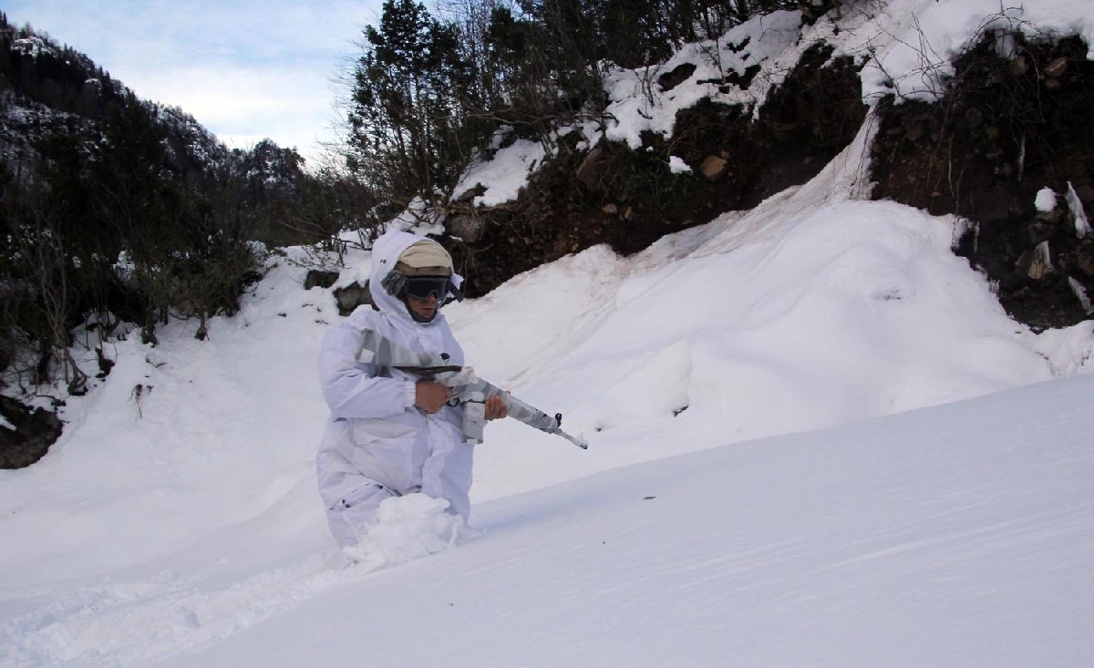 PKK’nın kış üslenmesine büyük operasyon!